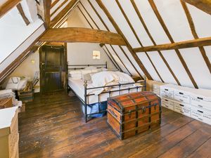 Bedroom- click for photo gallery